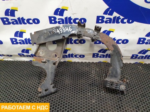 Кронштейн левый